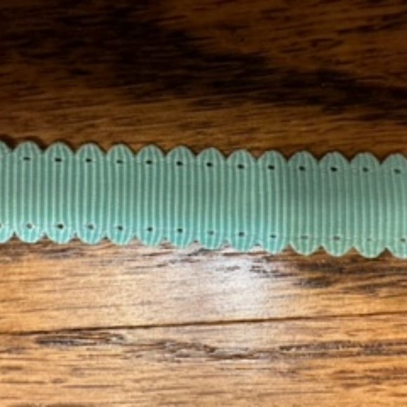 Mint Grosgrain Ribbon with Scalloped Edges  ****ALL RIBBONS BUY 2 GET 1 FREE DEA - Picture 2 of 2
